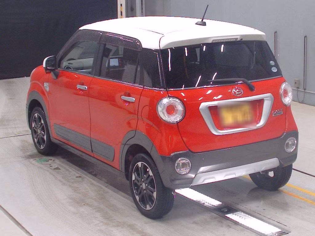 DAIHATSU CAST
