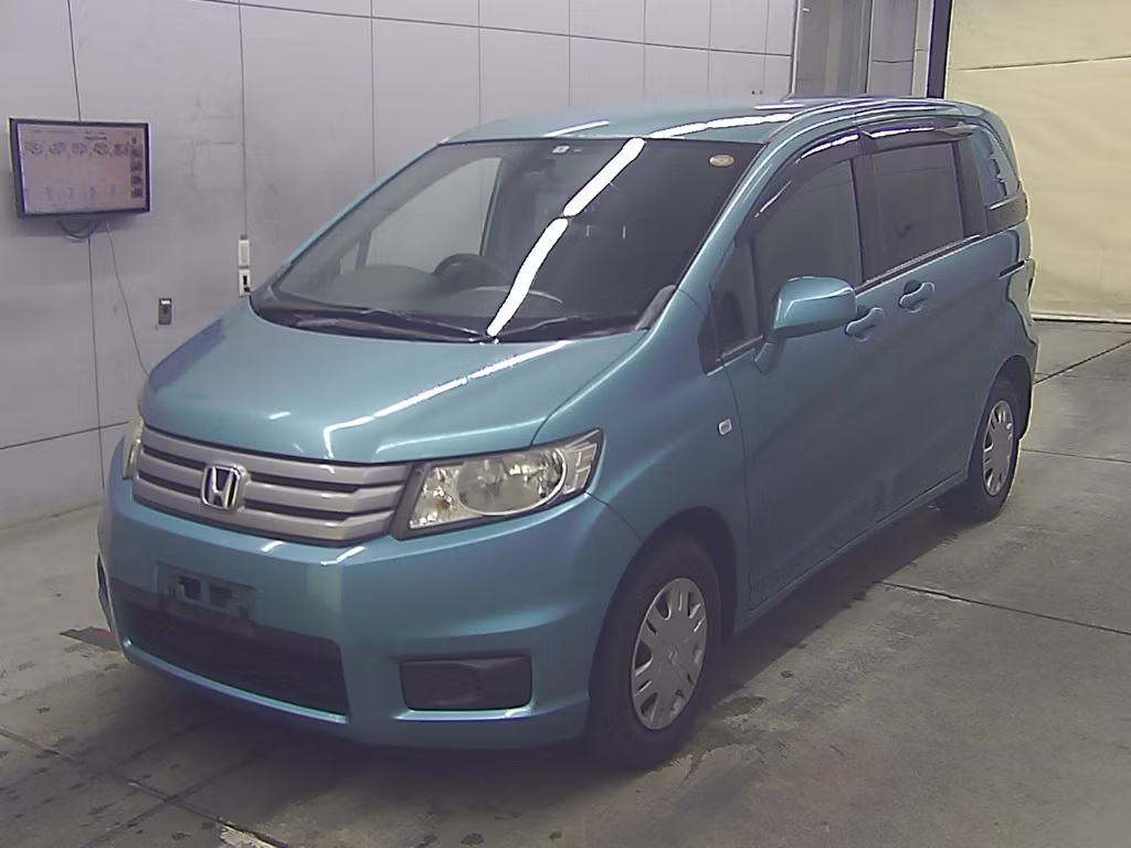 HONDA FREED SPIKE