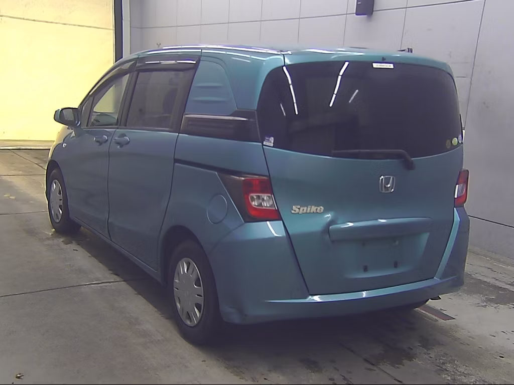 HONDA FREED SPIKE