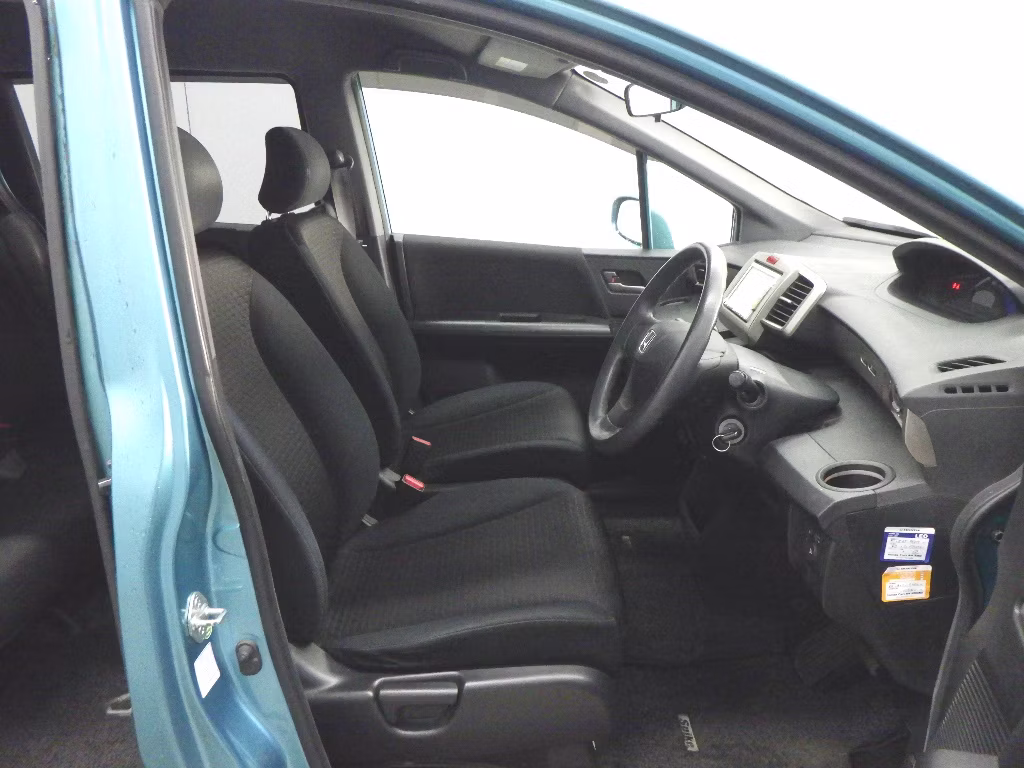HONDA FREED SPIKE