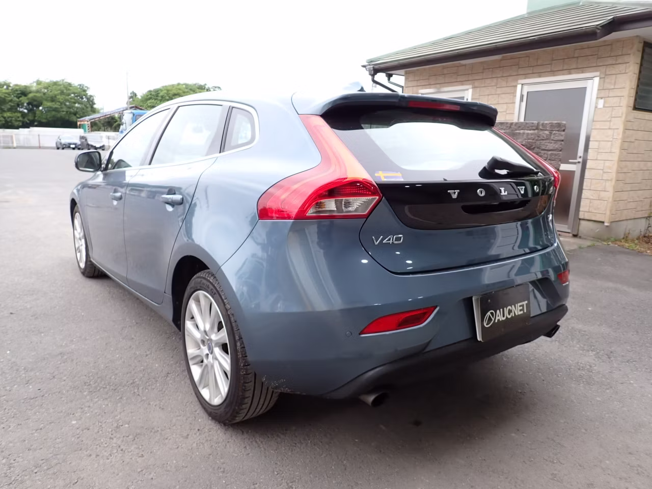 VOLVO V40