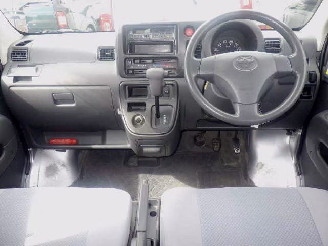 TOYOTA PIXIS VAN