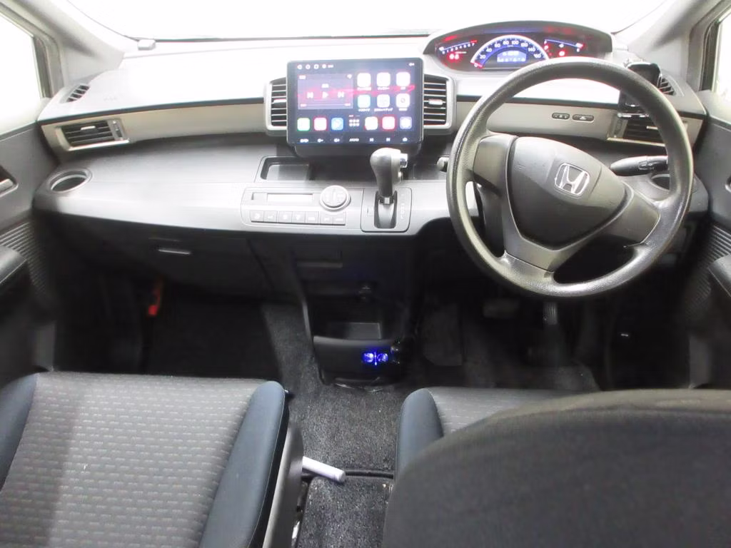 HONDA FREED SPIKE