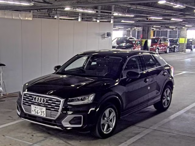 AUDI Q2