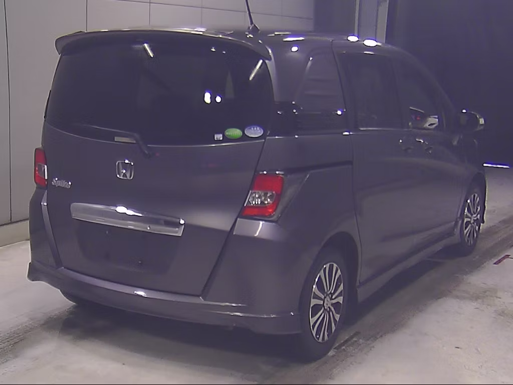 HONDA FREED SPIKE