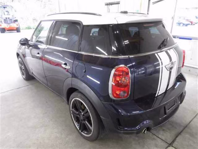 MINI CROSSOVER