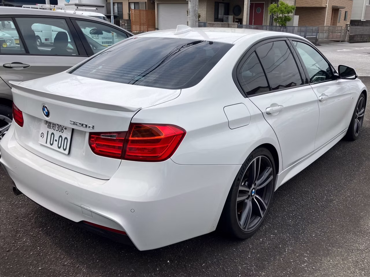 BMW 3-SERIES