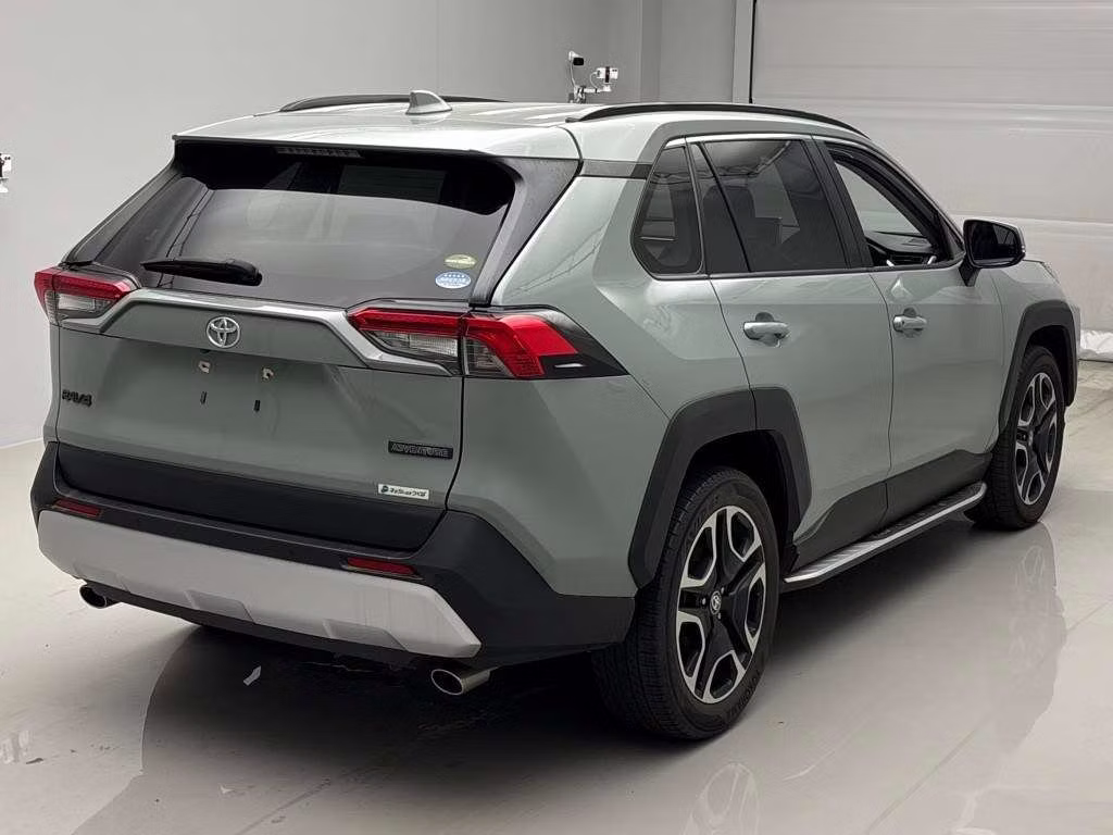 TOYOTA RAV4