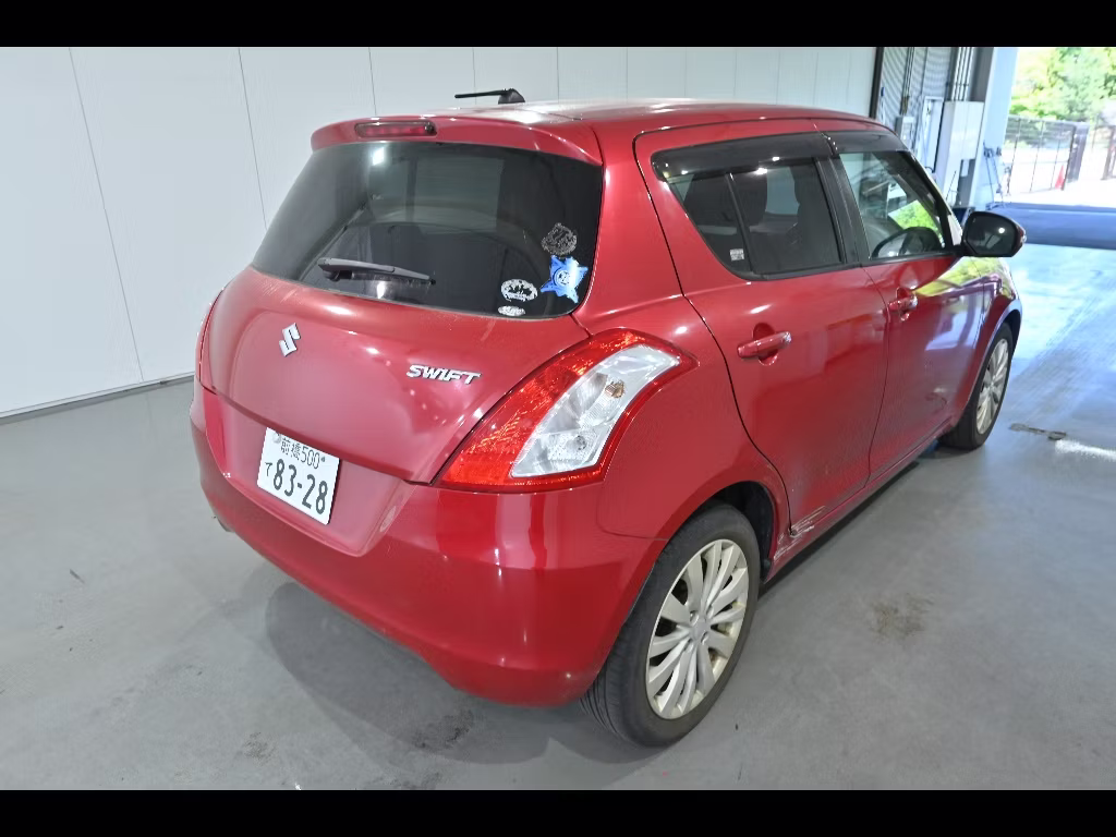 SUZUKI SWIFT