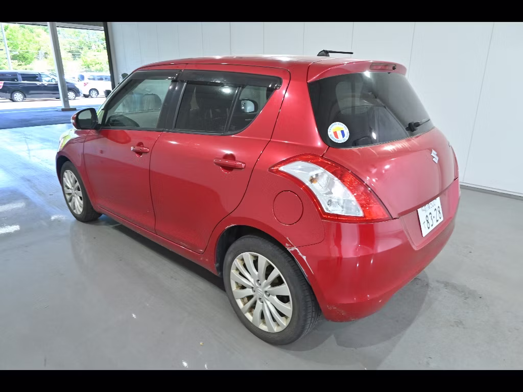 SUZUKI SWIFT