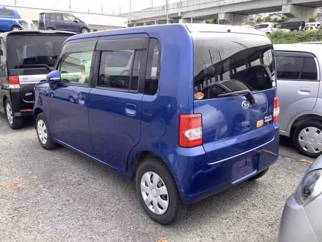 DAIHATSU MOVE CONTE