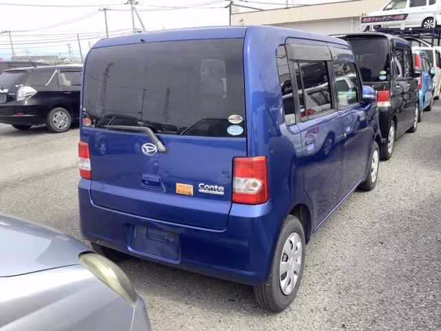 DAIHATSU MOVE CONTE
