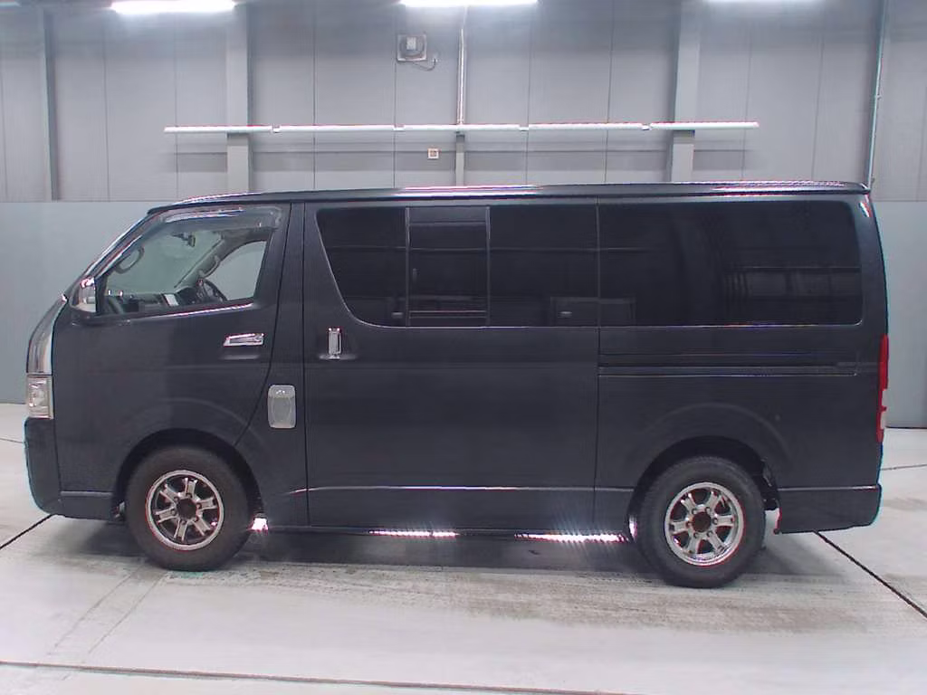 TOYOTA REGIUS ACE