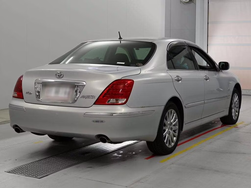TOYOTA CROWN MAJESTA