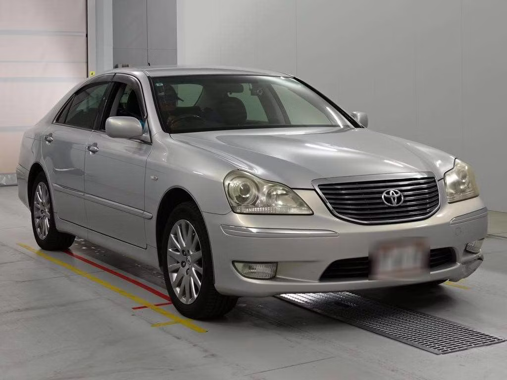 TOYOTA CROWN MAJESTA