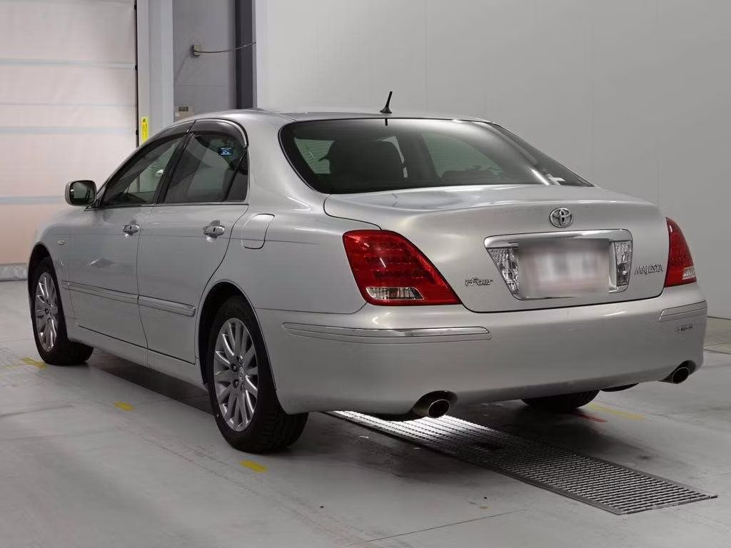 TOYOTA CROWN MAJESTA