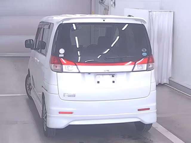 MITSUBISHI DELICA D:2