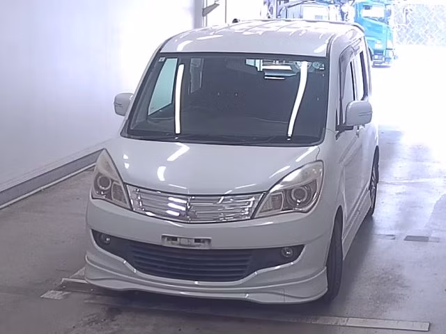 MITSUBISHI DELICA D:2