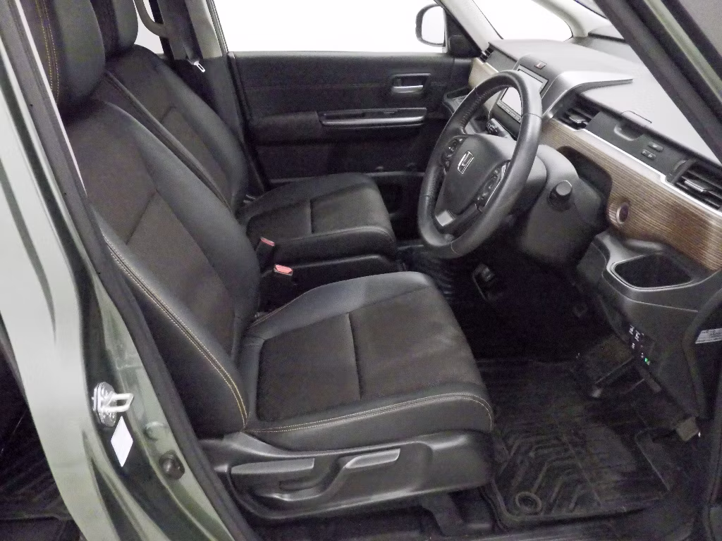 HONDA FREED+