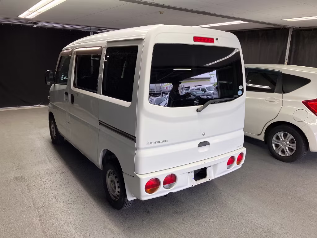 MITSUBISHI MINICAB