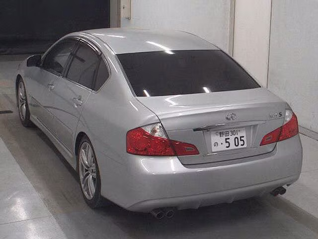 NISSAN FUGA