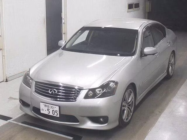 NISSAN FUGA