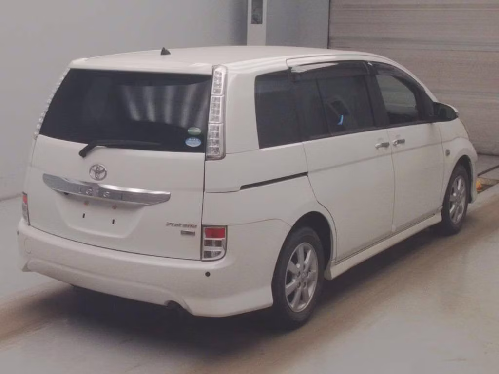 TOYOTA ISIS