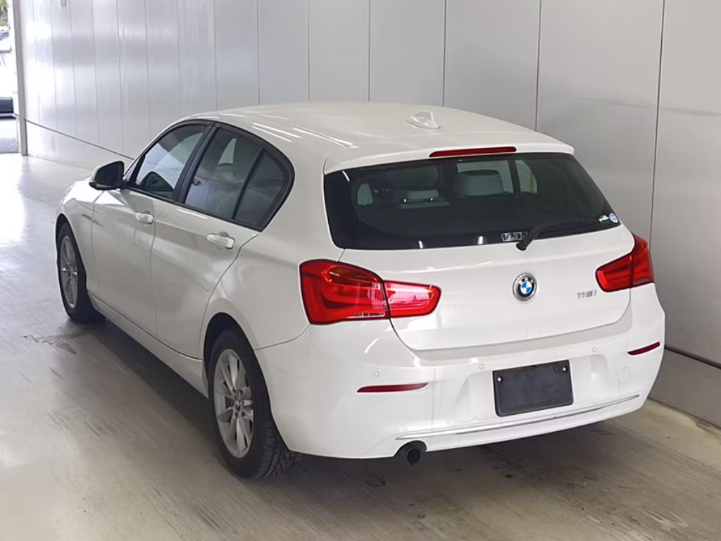 BMW 1-SERIES