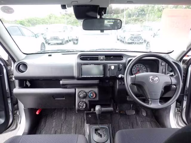 MAZDA FAMILIA
