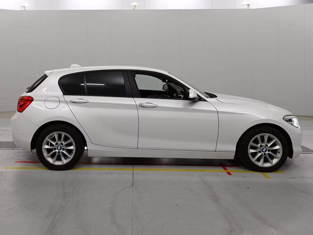 BMW 1-SERIES