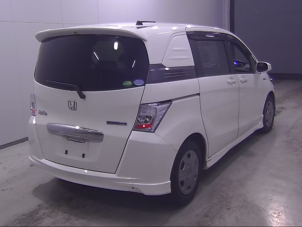HONDA FREED SPIKE