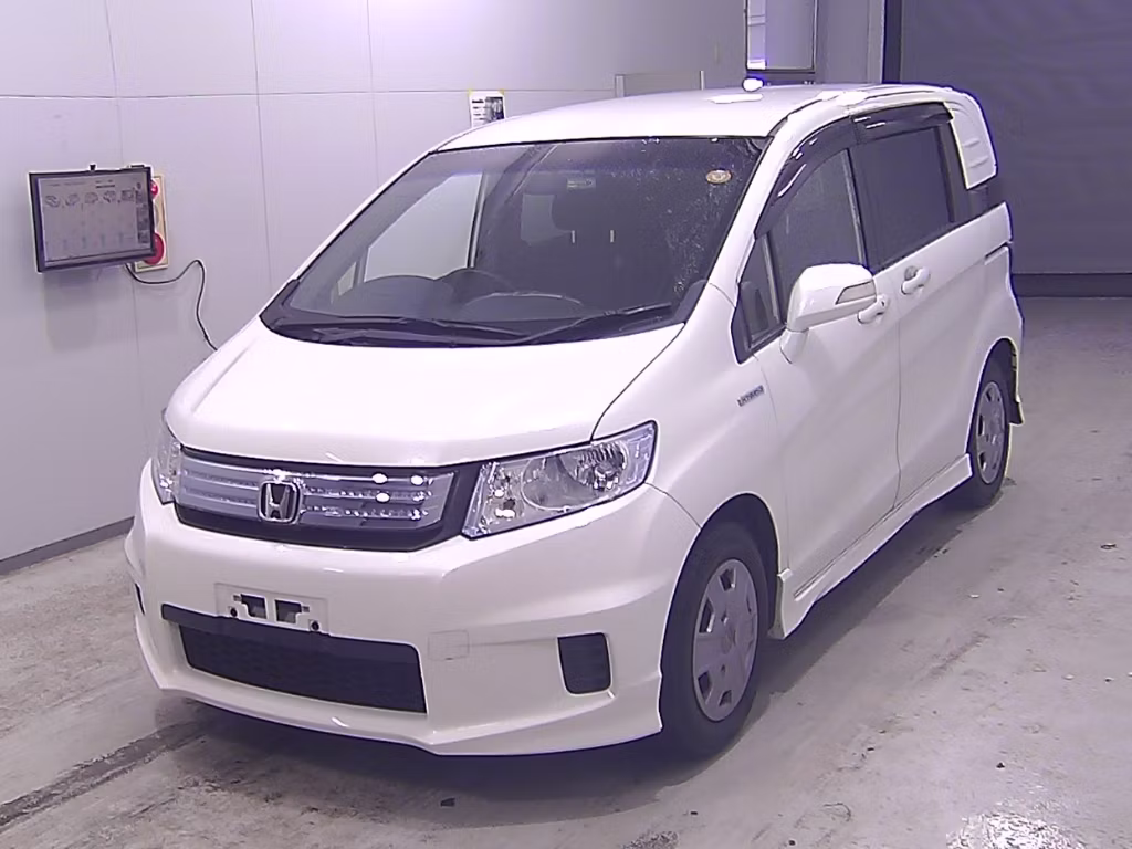 HONDA FREED SPIKE