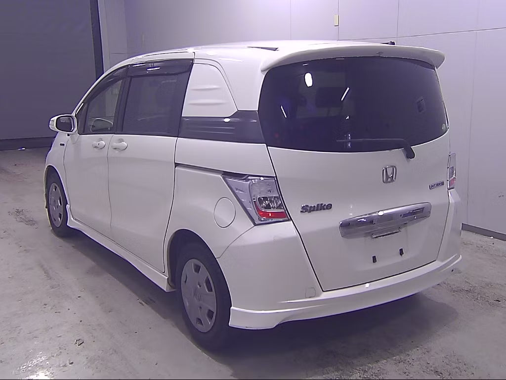 HONDA FREED SPIKE