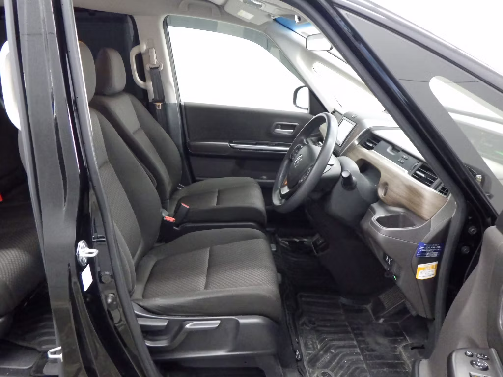HONDA FREED+