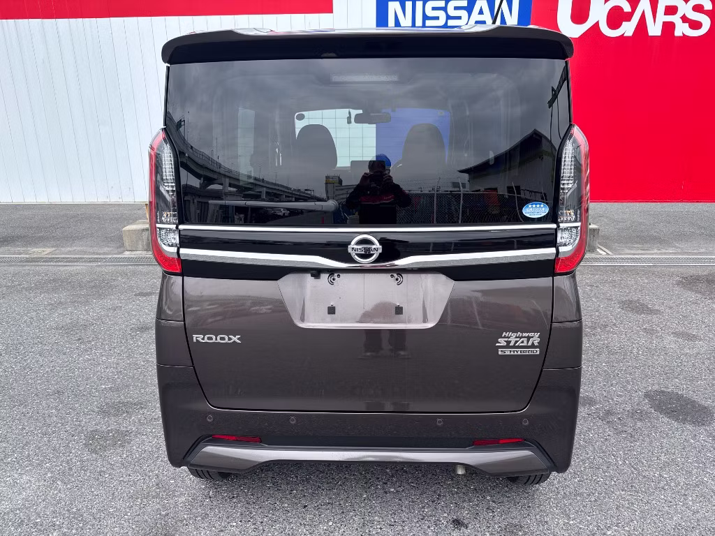 NISSAN ROOX