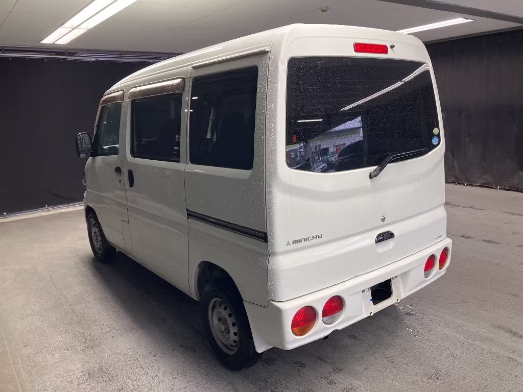 MITSUBISHI MINICAB
