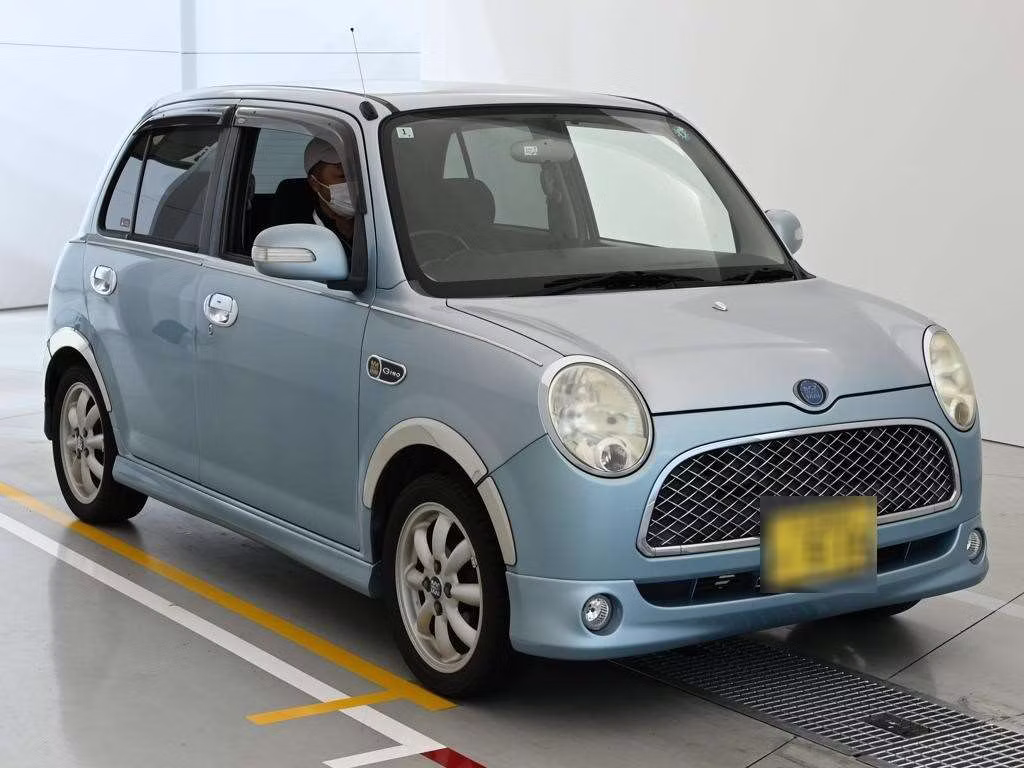 DAIHATSU MIRA GINO