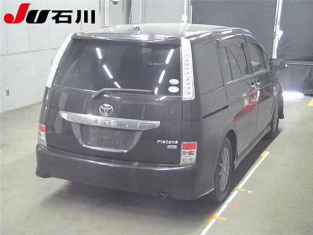 TOYOTA ISIS
