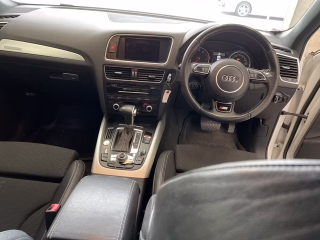 AUDI Q5