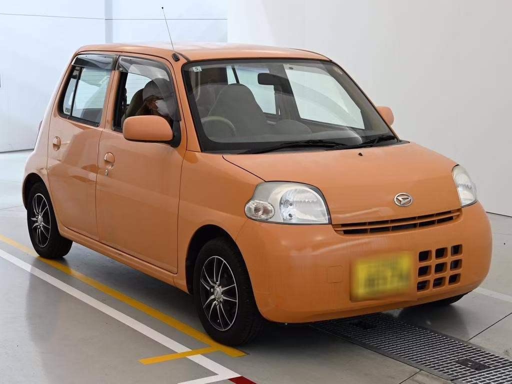 DAIHATSU ESSE