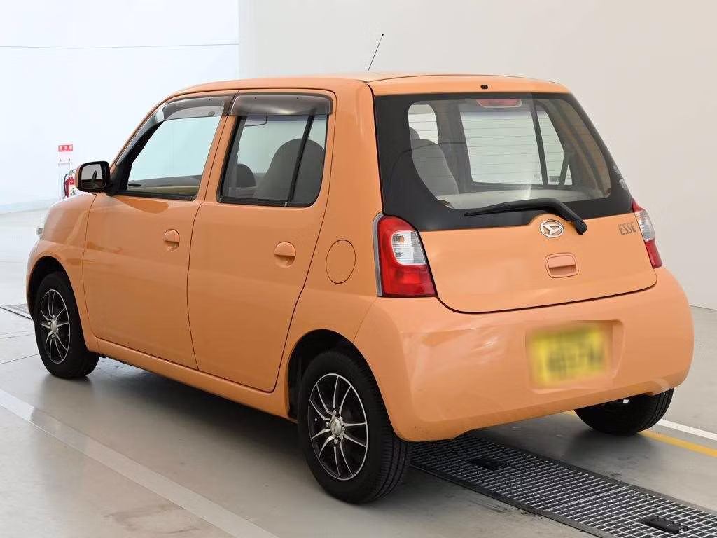 DAIHATSU ESSE
