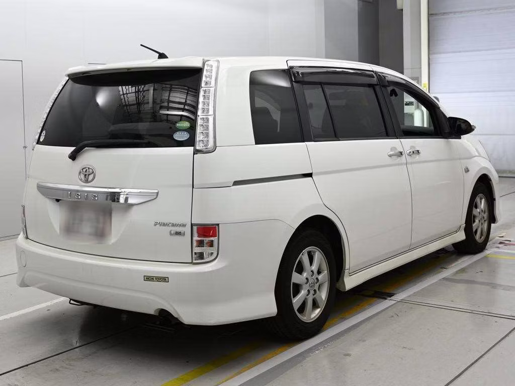 TOYOTA ISIS