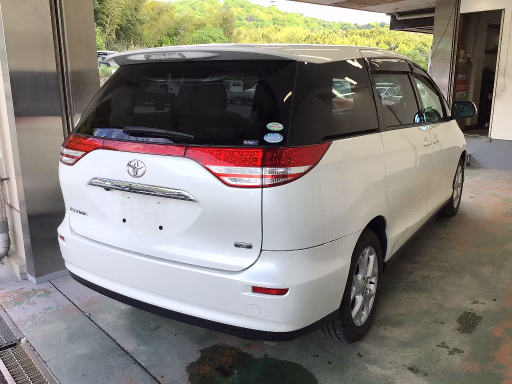 TOYOTA ESTIMA