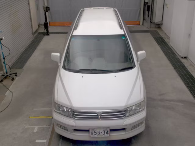 MITSUBISHI CHARIOT GRANDIS
