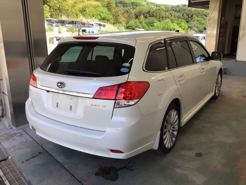 SUBARU LEGACY