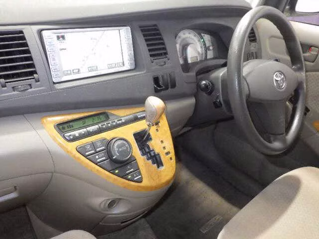 TOYOTA ISIS
