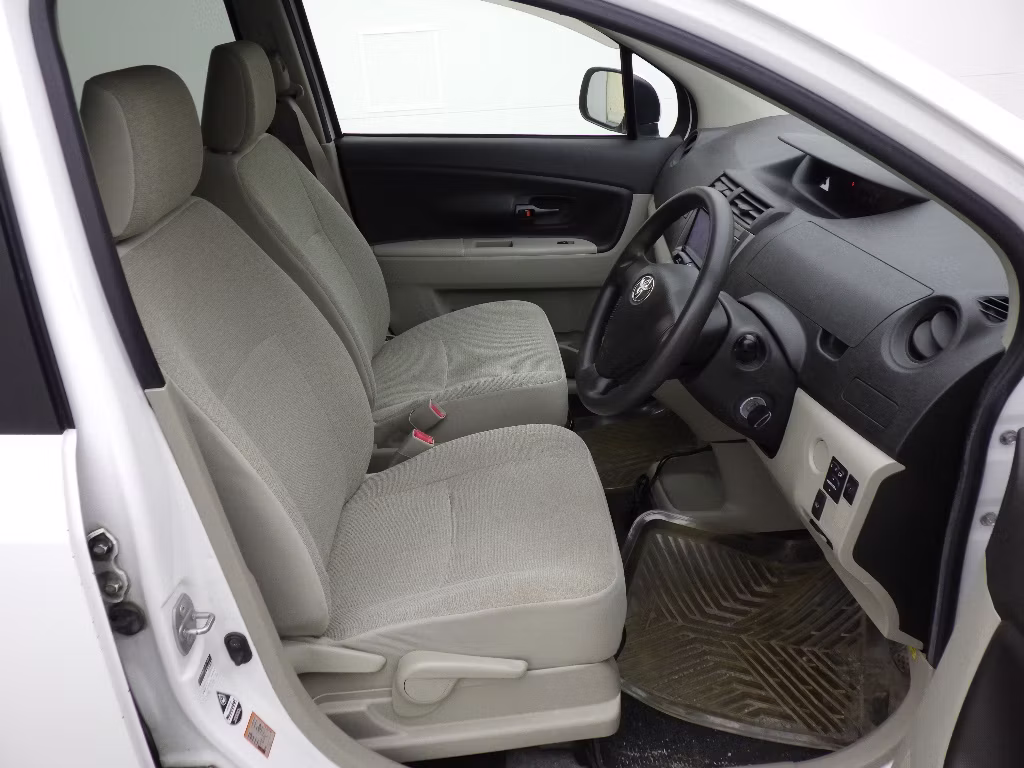 TOYOTA PASSO SETTE