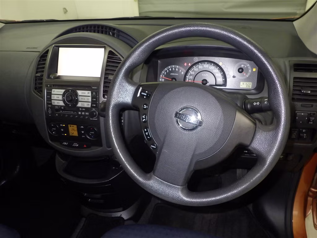 NISSAN LAFESTA