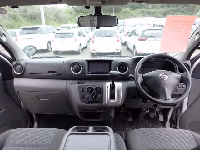 NISSAN NV350 CARAVAN