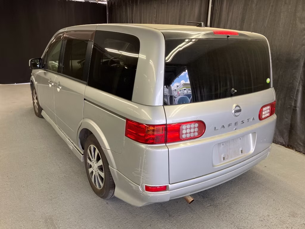 NISSAN LAFESTA